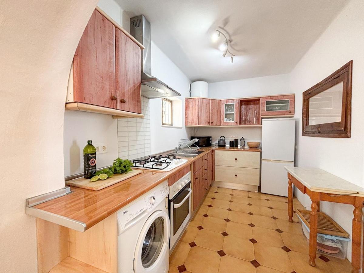 A2407 Charming Townhouse With Sea Views And Pool Hébergement de vacances