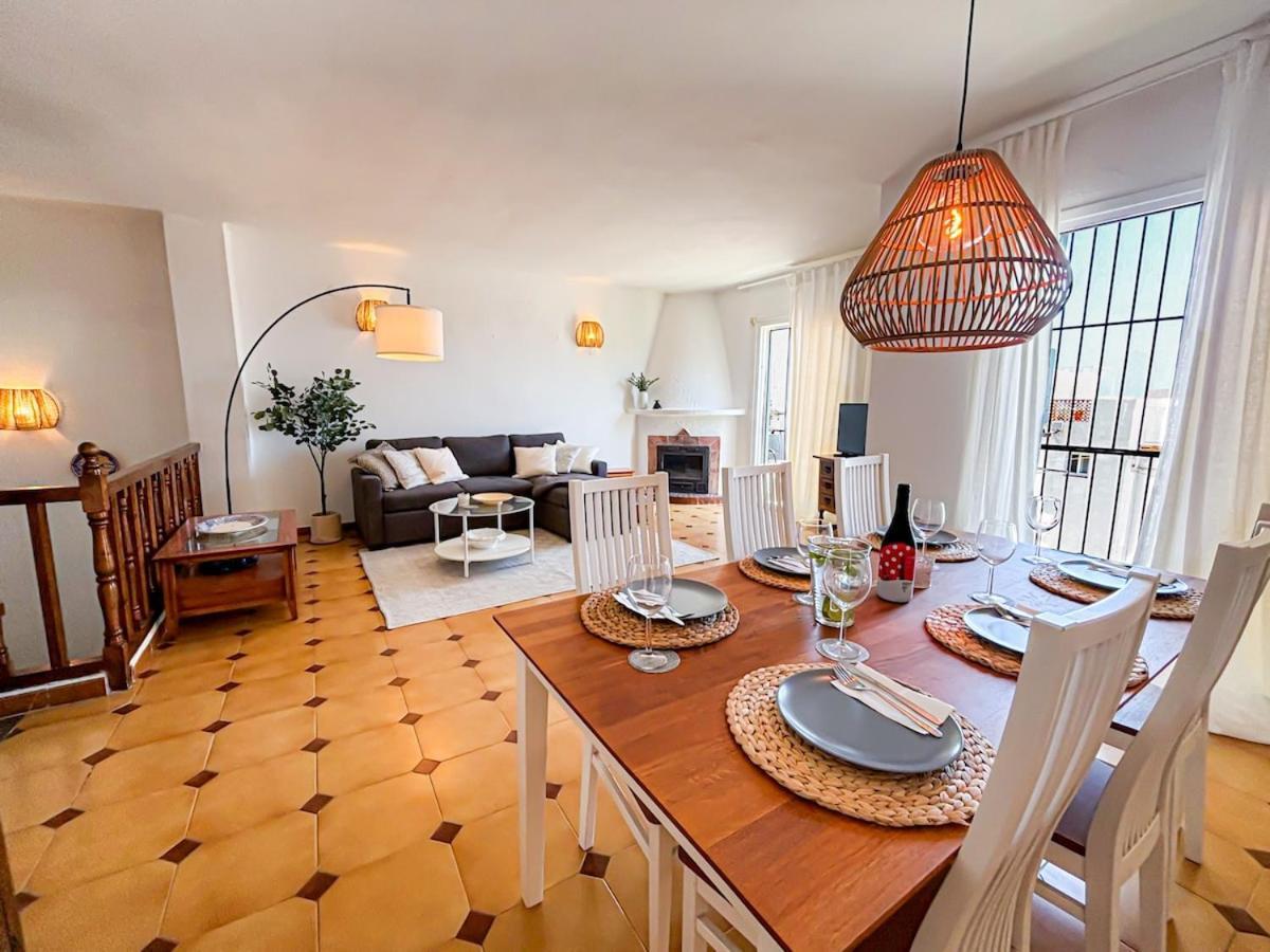 Holiday home A2407 Charming Townhouse With Sea Views And Pool Nerja