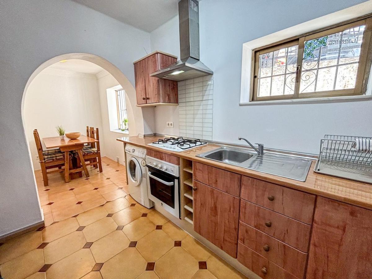 A2407 Charming Townhouse With Sea Views And Pool *