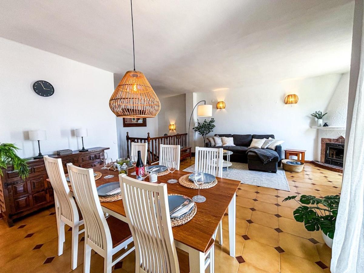 Holiday home A2407 Charming Townhouse With Sea Views And Pool Nerja
